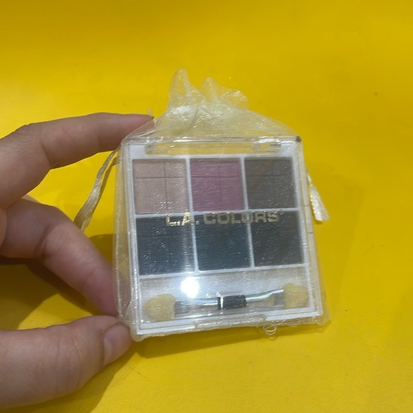 Philosophy Silicone Toiletry Pouch Goodie Bundle (5 items) - Picture 6 of 8